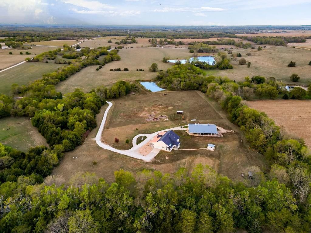 30591 Pleasant Valley Road — photo 4