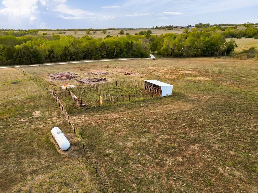 30591 Pleasant Valley Road — photo 46