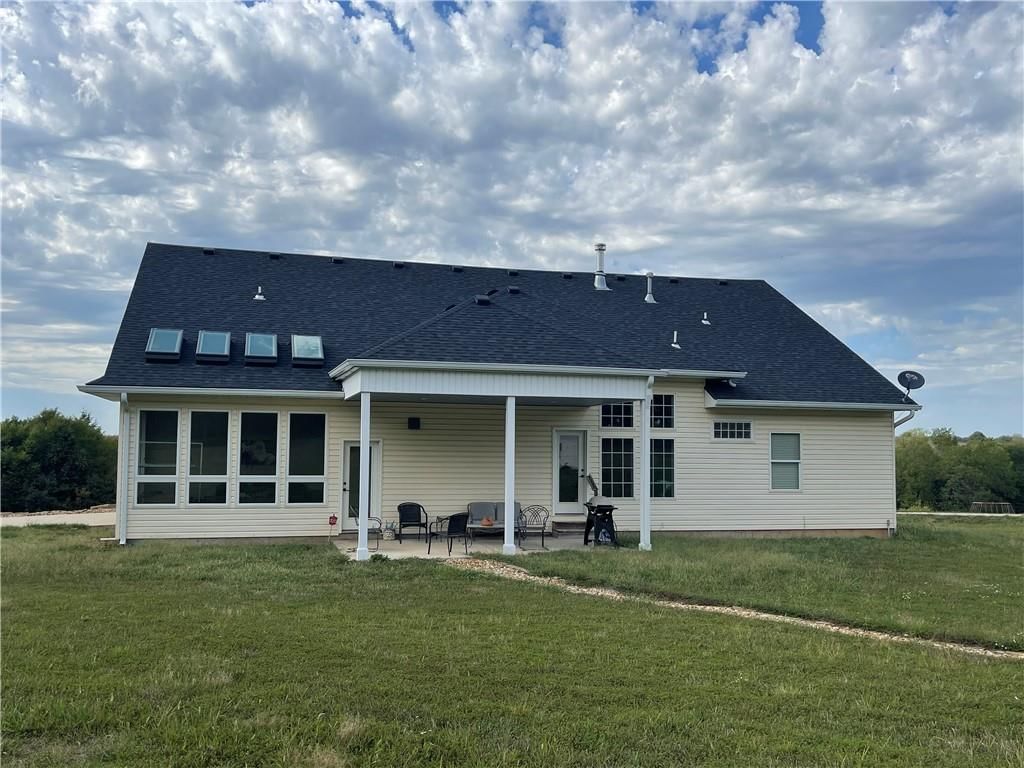 30591 Pleasant Valley Road — photo 6