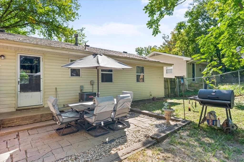 108 N Evanston Avenue — photo 24