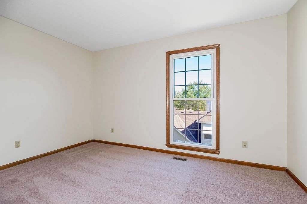 9705 N Locust Drive — photo 21
