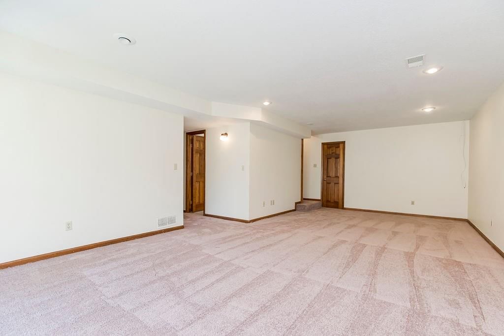 9705 N Locust Drive — photo 26