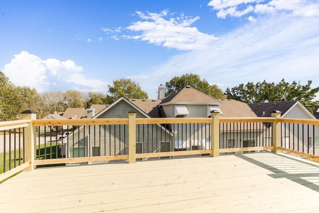 9705 N Locust Drive — photo 28