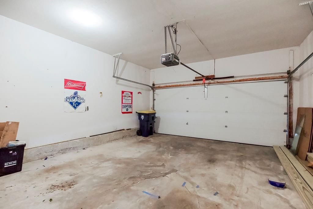 9705 N Locust Drive — photo 30