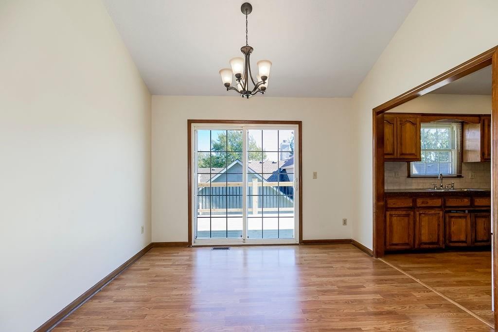 9705 N Locust Drive — photo 8