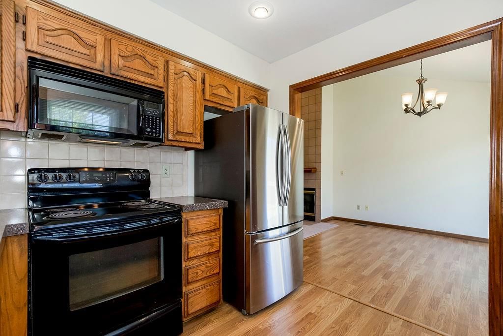 9705 N Locust Drive — photo 10