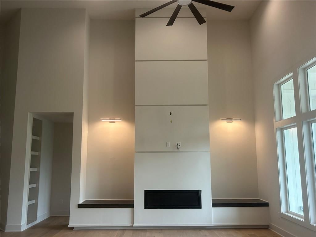 1213 Lakecrest Circle — photo 2