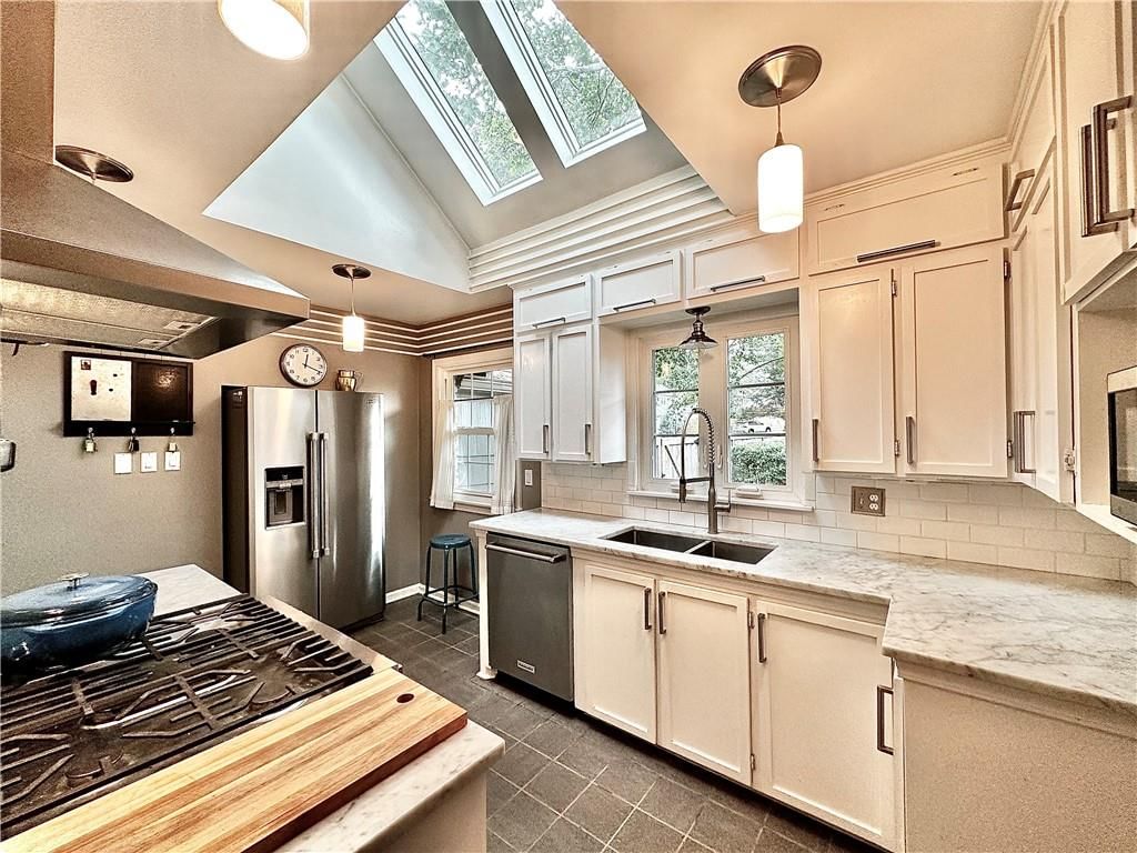 701 E Gregory Boulevard — photo 9