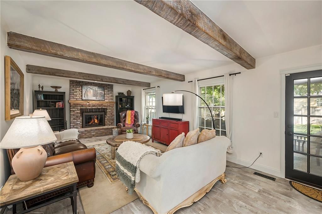10407 Askew Avenue — photo 13