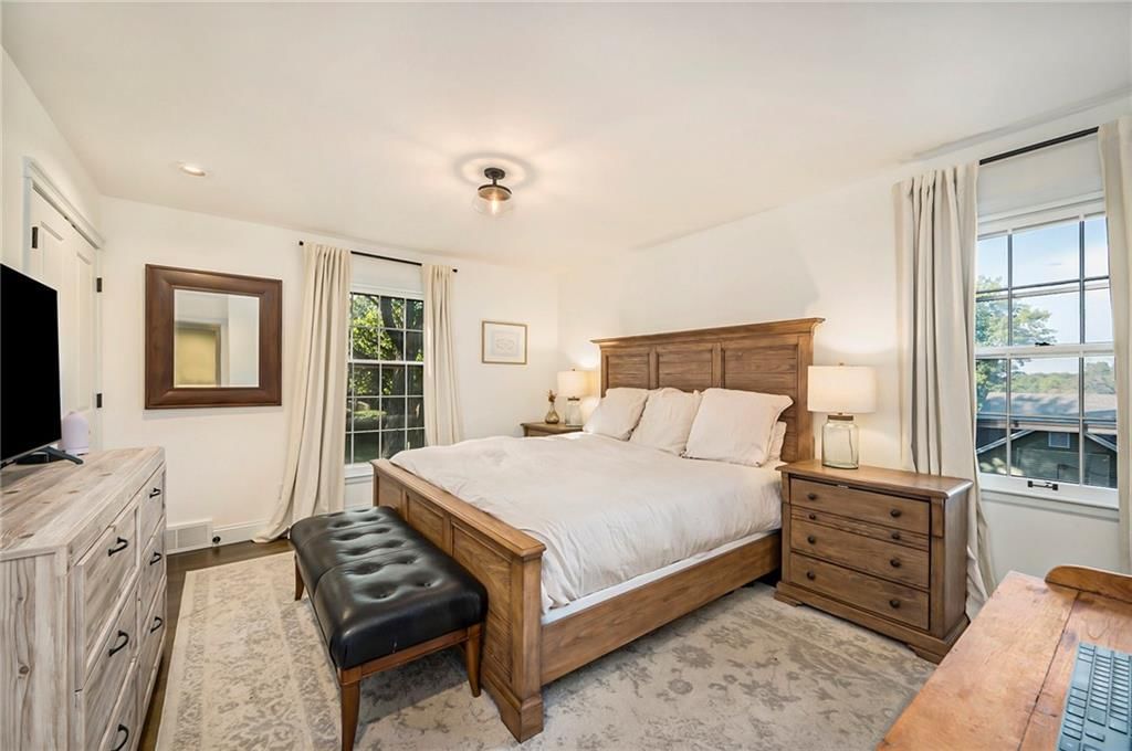 10407 Askew Avenue — photo 16