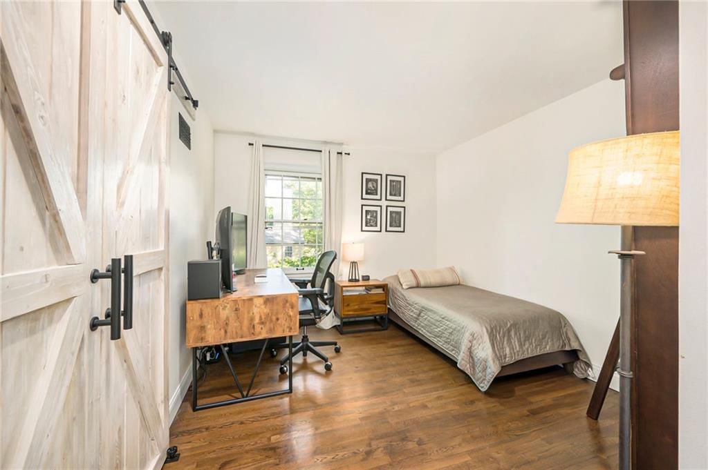 10407 Askew Avenue — photo 21