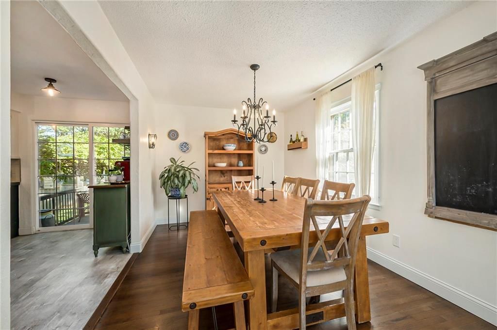 10407 Askew Avenue — photo 9