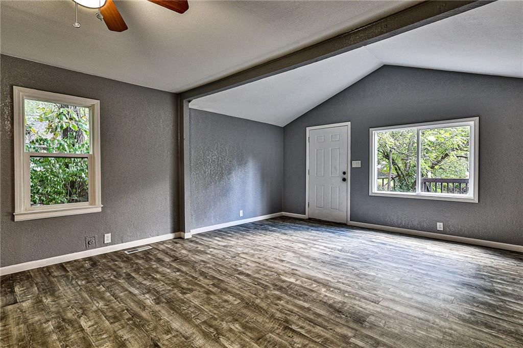 2405 S OVERTON Avenue — photo 6