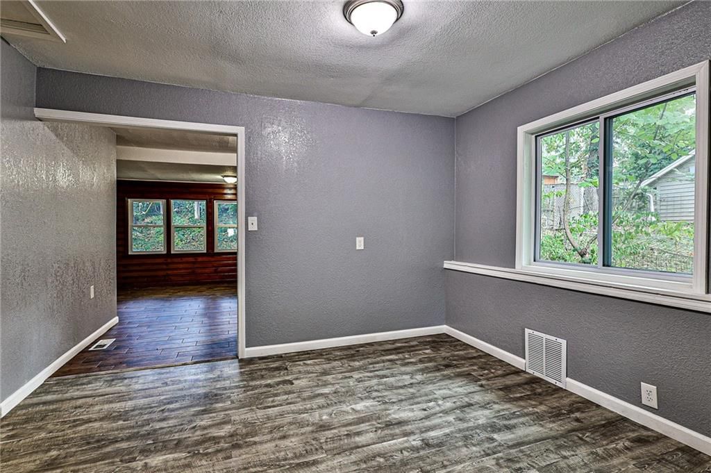 2405 S OVERTON Avenue — photo 7