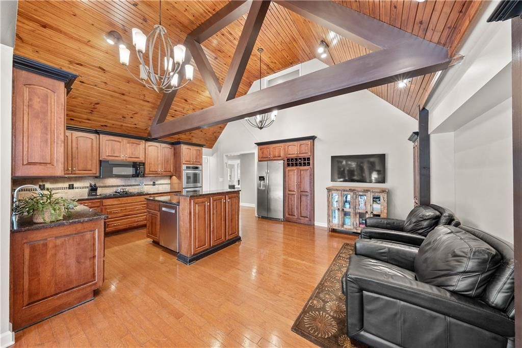 10025 Mackey Circle — photo 10