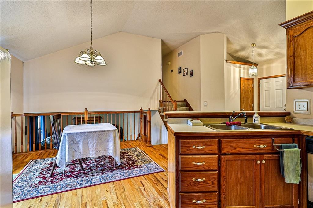 718 Brome Drive — photo 11