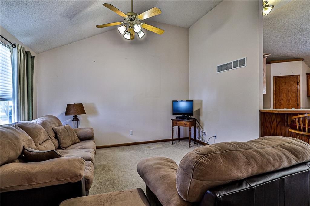 718 Brome Drive — photo 4