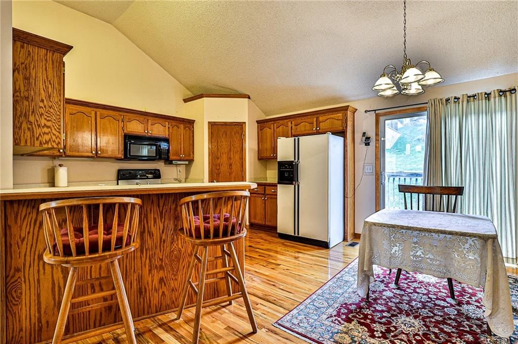718 Brome Drive — photo 8