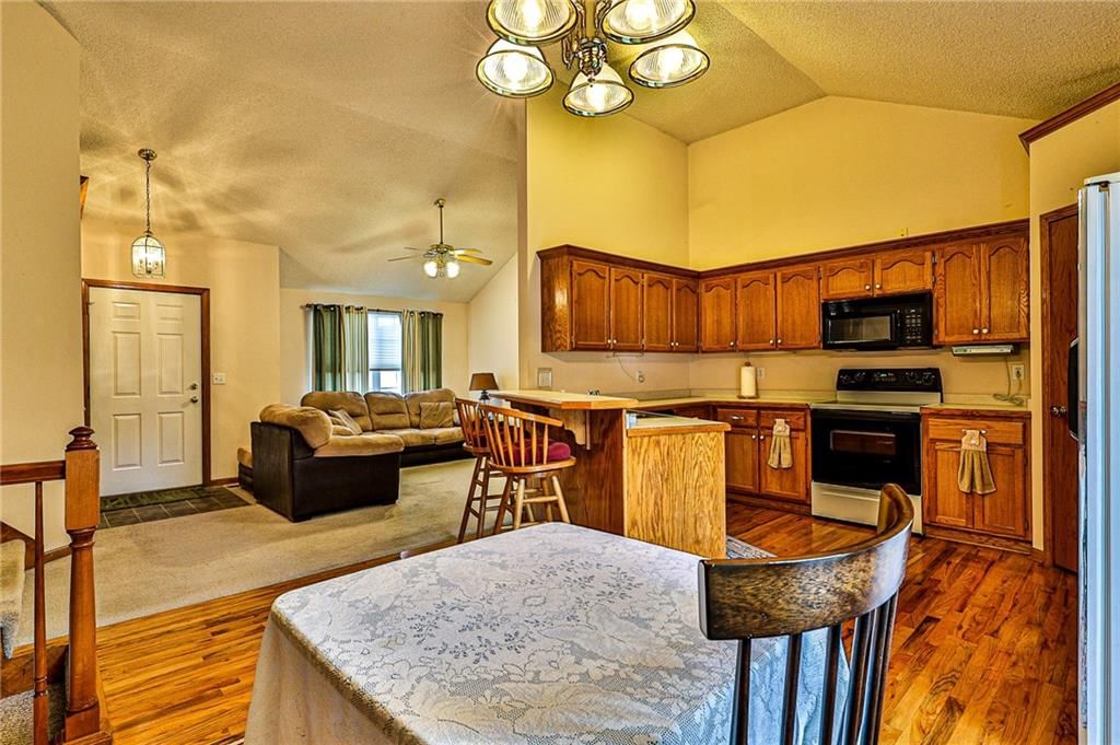 718 Brome Drive — photo 9