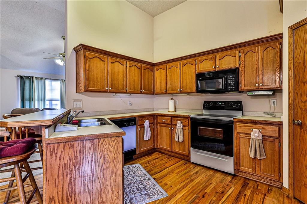 718 Brome Drive — photo 10