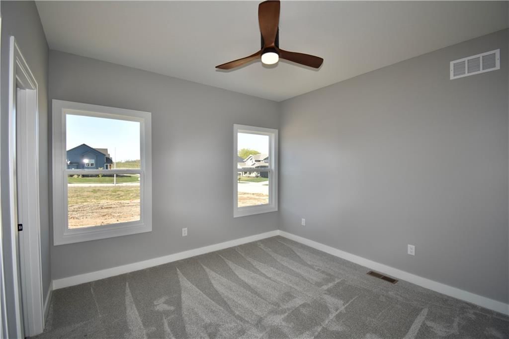 7624 N Tullis Avenue — photo 20