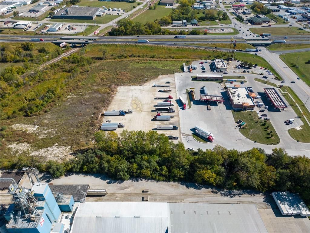 4215 S 169 Highway — photo 3