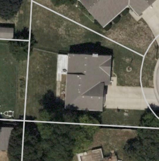 7802 Kevin Lane — photo 2