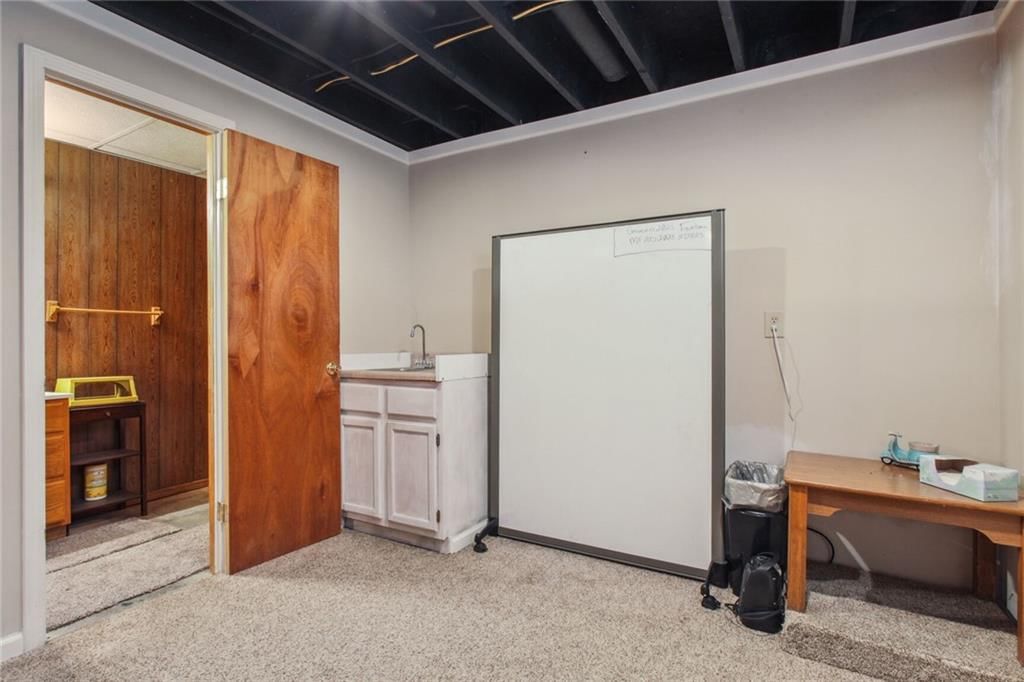 7802 Kevin Lane — photo 17