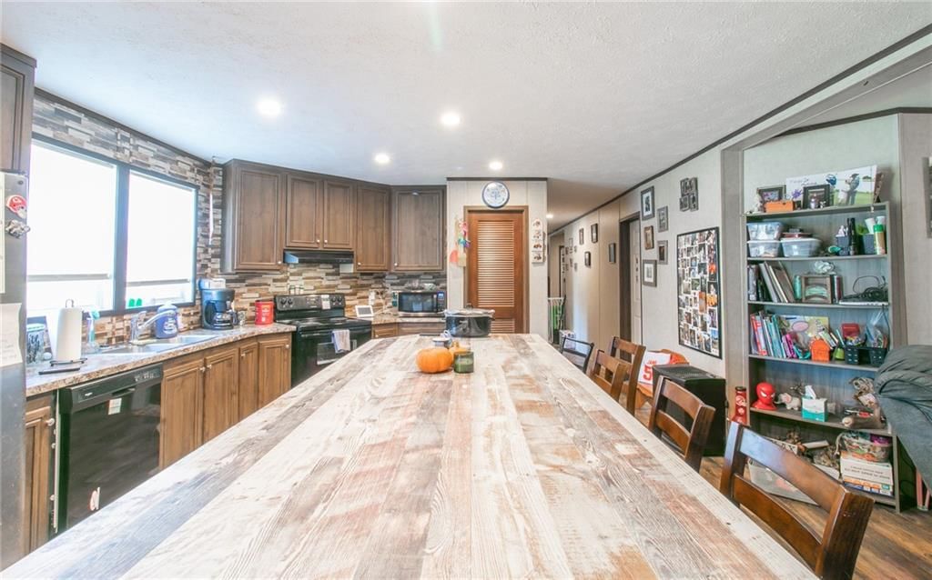 111 NW 501 Road — photo 9