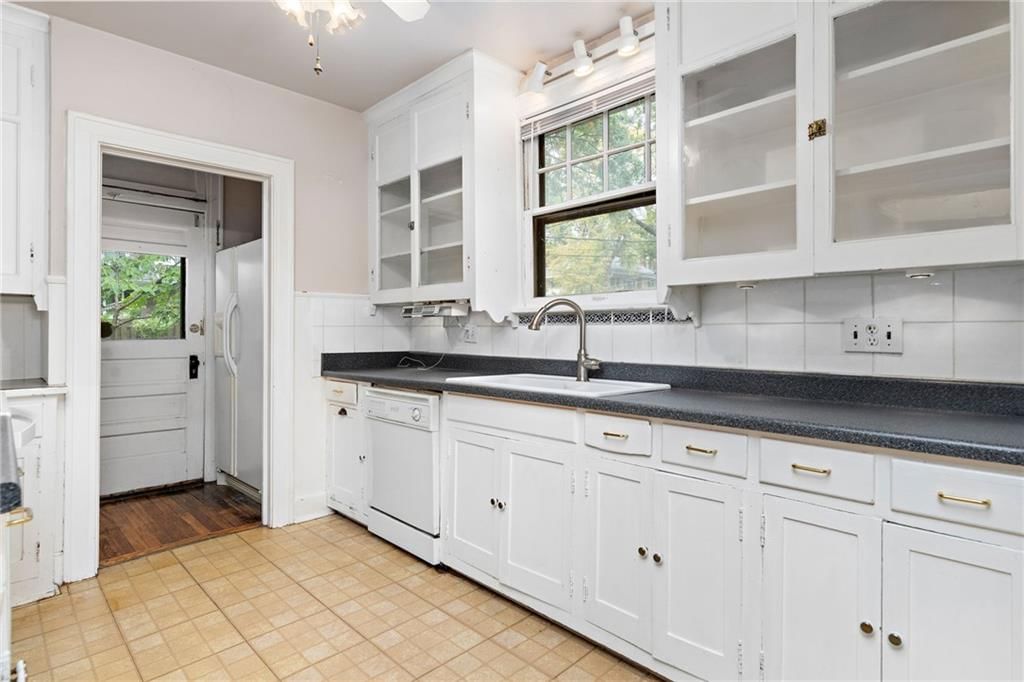 6106 Oak Street — photo 14