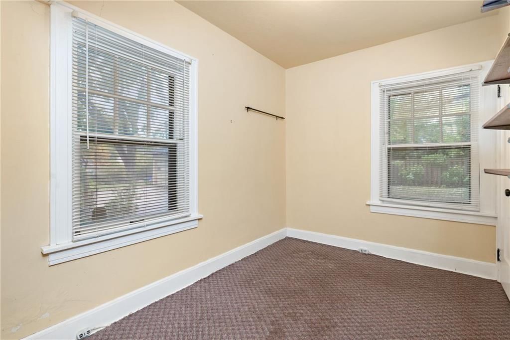 6106 Oak Street — photo 17