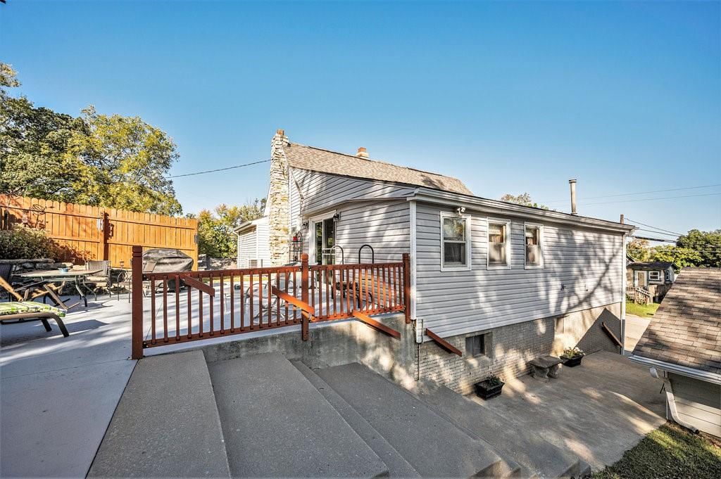401 Liberty Street — photo 21