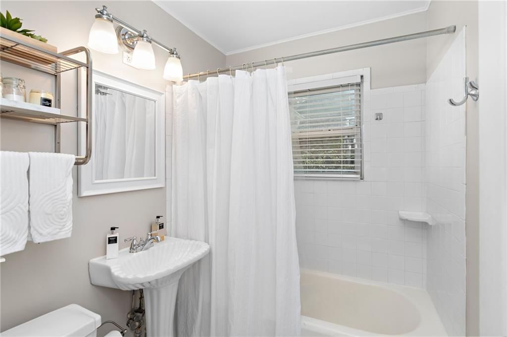 2711 W 51st Terrace — photo 16