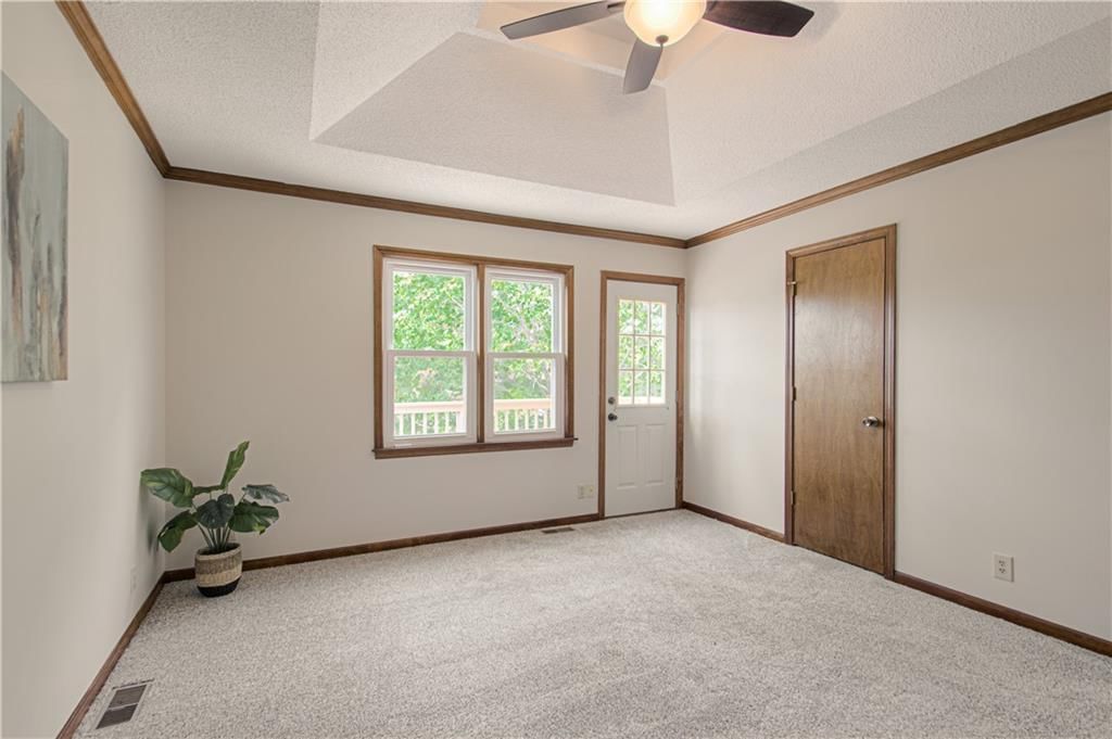 15705 W 126th Terrace — photo 16