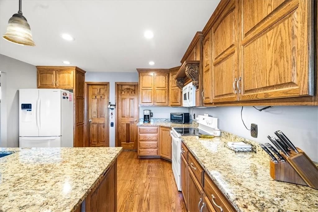 1711 Paddock Drive — photo 17