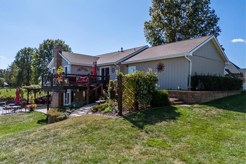 1711 Paddock Drive — photo 3
