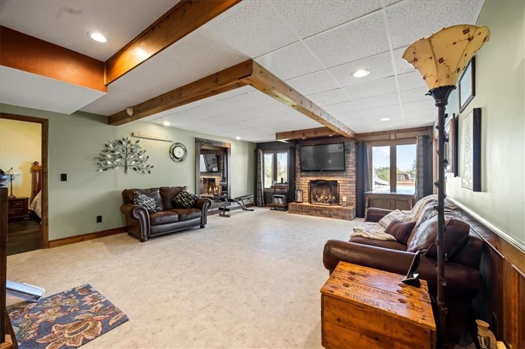 1711 Paddock Drive — photo 32