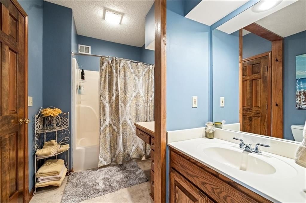 1711 Paddock Drive — photo 42