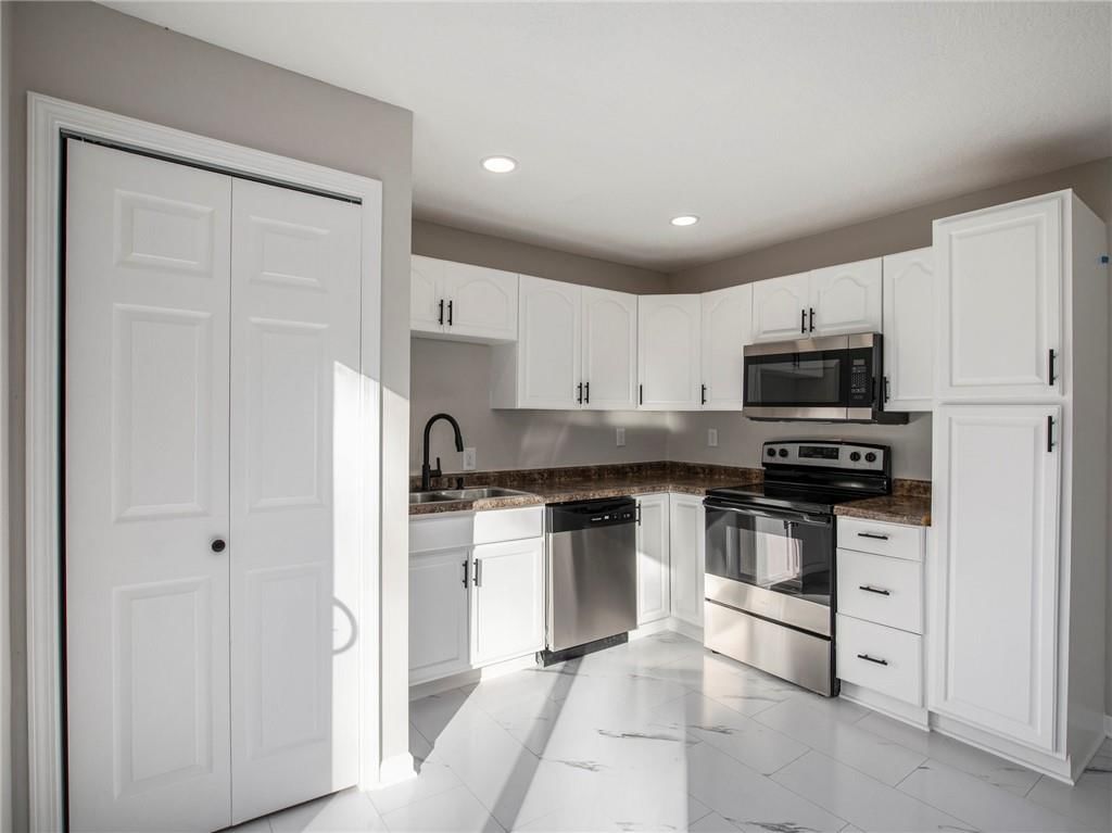 339 E Nettleton Avenue — photo 8