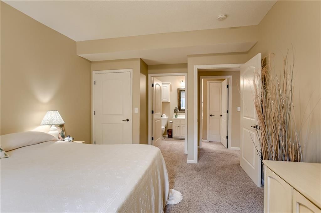 743 N Alder Street — photo 26