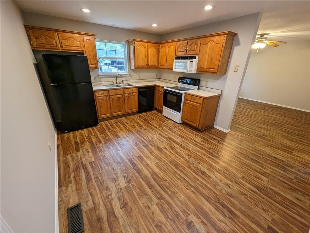 1329 S Michigan Avenue — photo 12