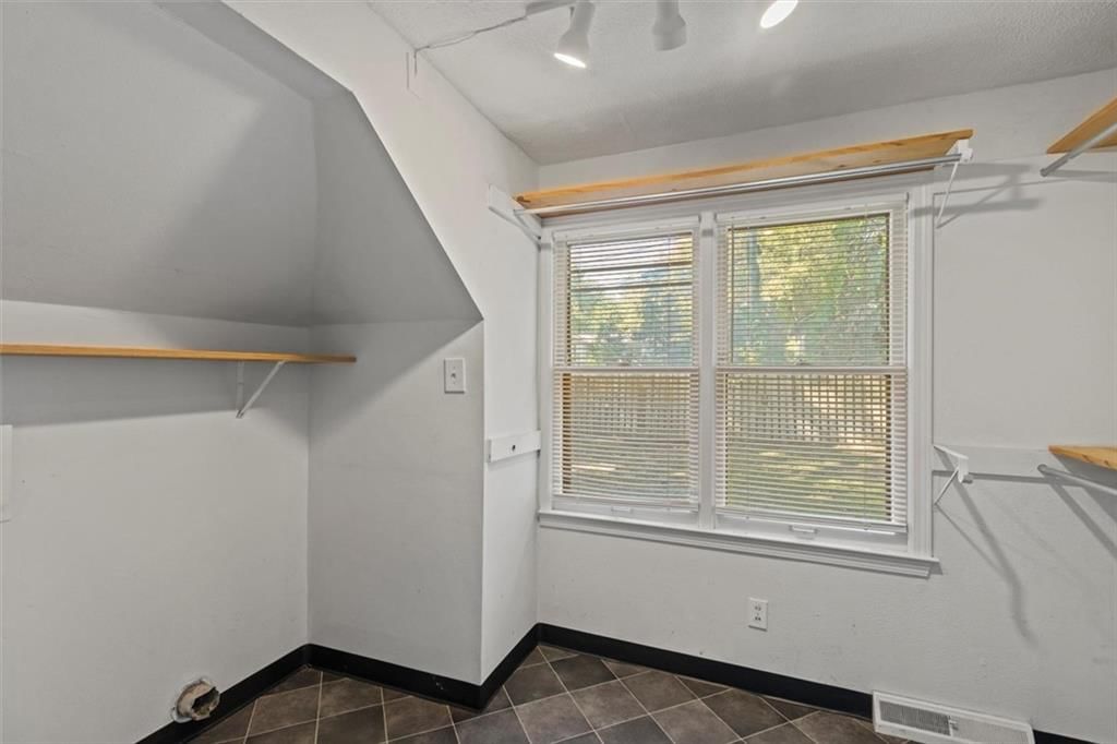 6010 Rockhill N/A — photo 16