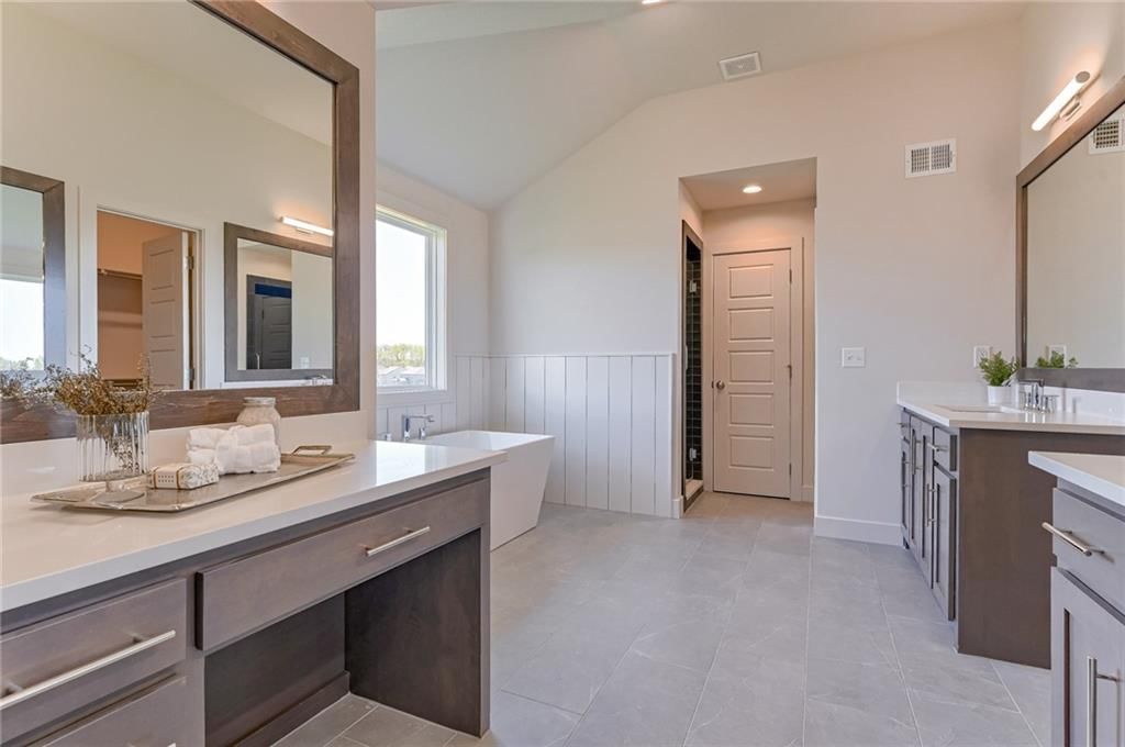 2508 W 180th Street — photo 29