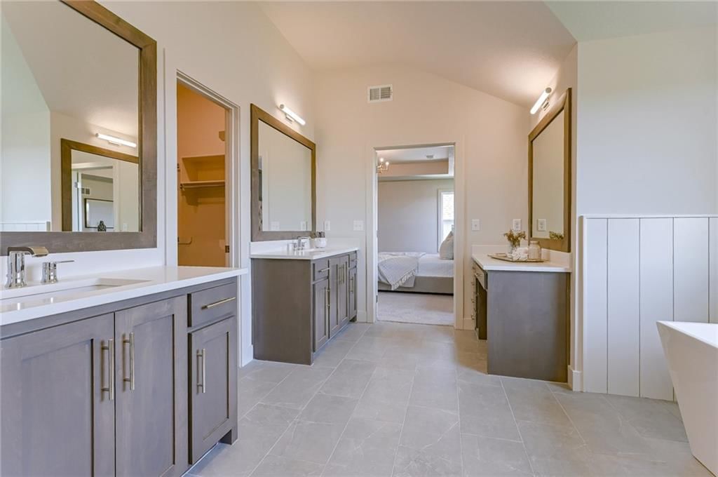 2508 W 180th Street — photo 30