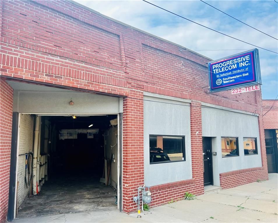 1828 Frederick Avenue — photo 14