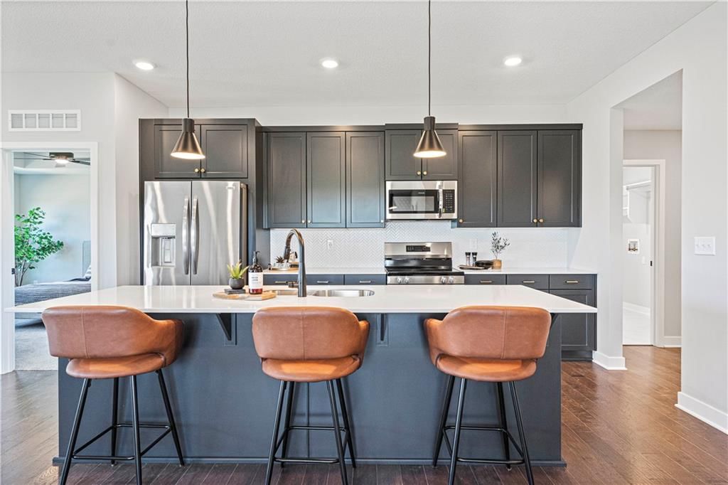 306 Woodview Drive — photo 12