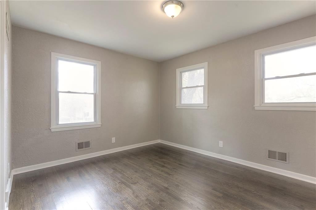 7902 Arlington Avenue — photo 17