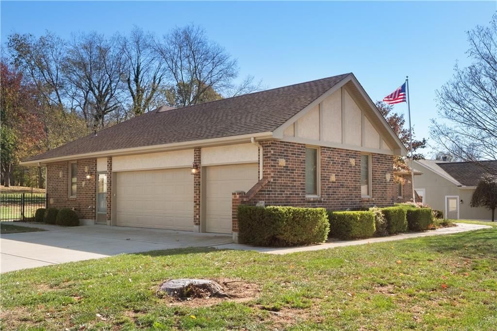 2501 S Seminole Drive — photo 3