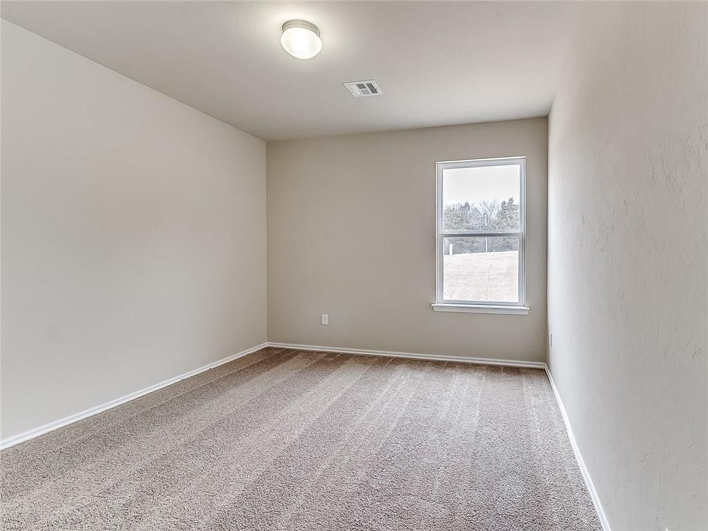 1009 Redbud Drive — photo 14