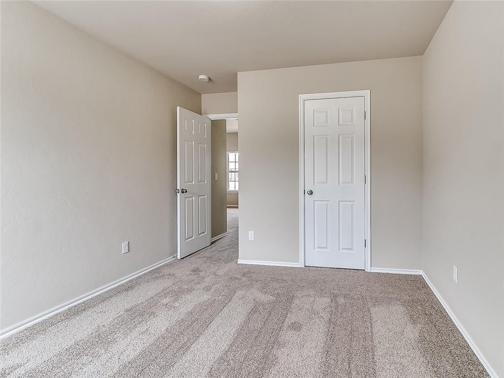 1009 Redbud Drive — photo 15